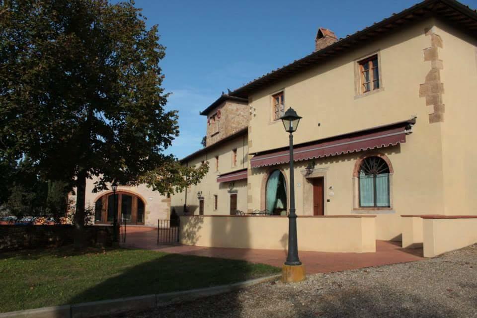 Castello Di Tavolese Hotel Черталдо Екстериор снимка