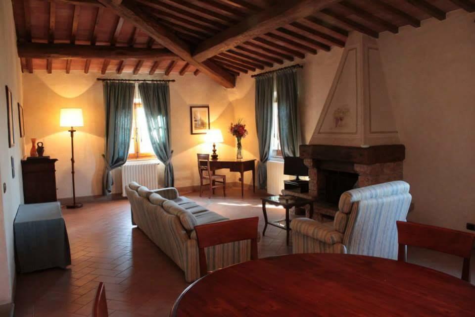 Castello Di Tavolese Hotel Черталдо Екстериор снимка