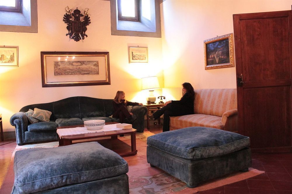 Castello Di Tavolese Hotel Черталдо Екстериор снимка