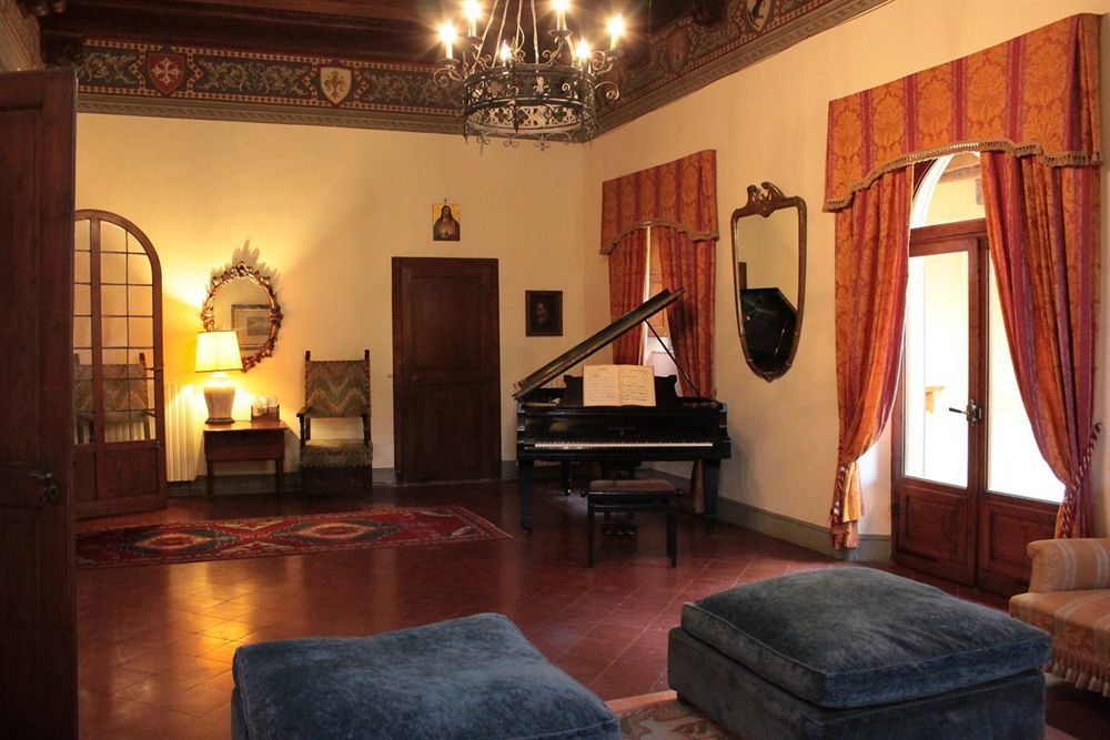 Castello Di Tavolese Hotel Черталдо Екстериор снимка