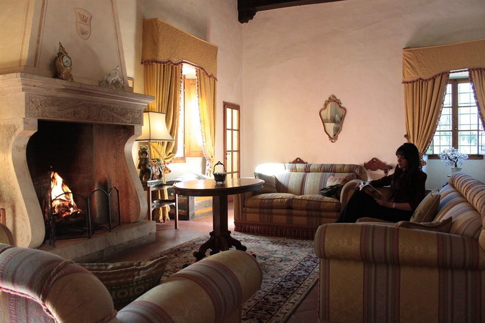 Castello Di Tavolese Hotel Черталдо Екстериор снимка