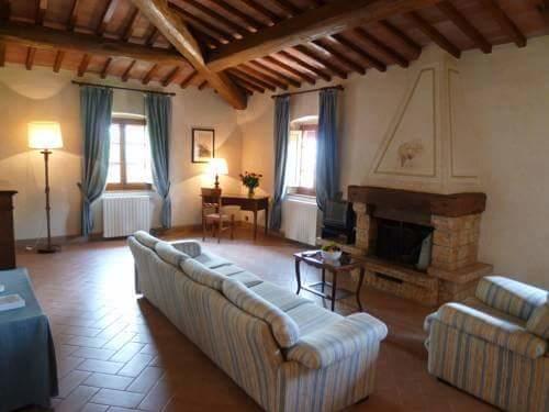 Castello Di Tavolese Hotel Черталдо Екстериор снимка