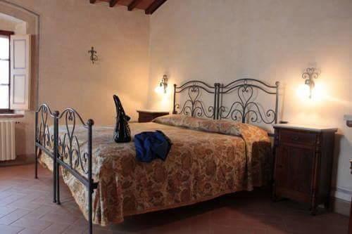 Castello Di Tavolese Hotel Черталдо Екстериор снимка